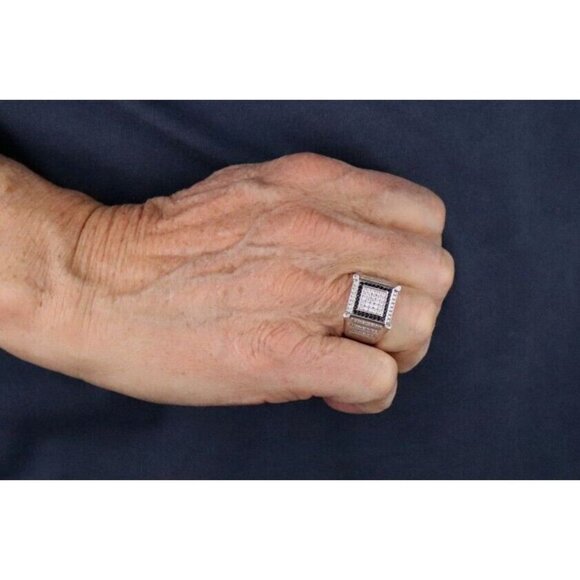 Men's Blue & White Cubic Zirconia Ring Size 10 1/4 - Picture 2 of 7